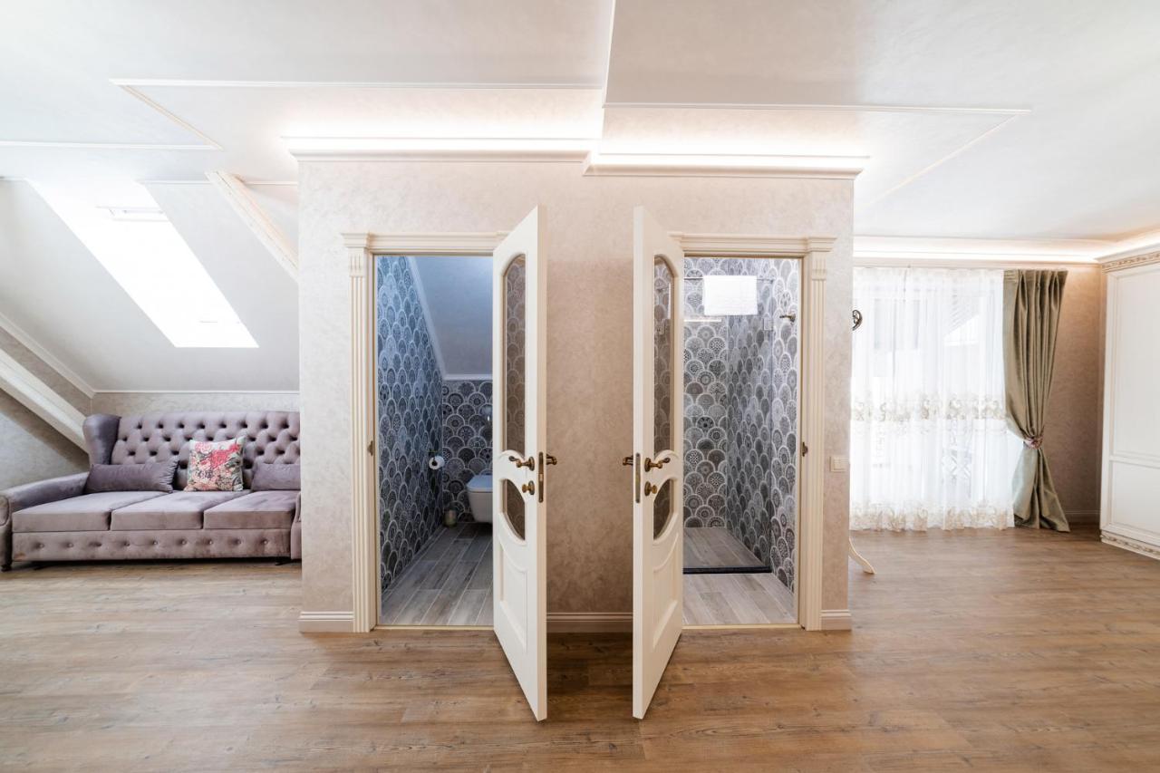 Vip Apartment On Duhnovicha Street .Free Parking. 우주고로트 외부 사진